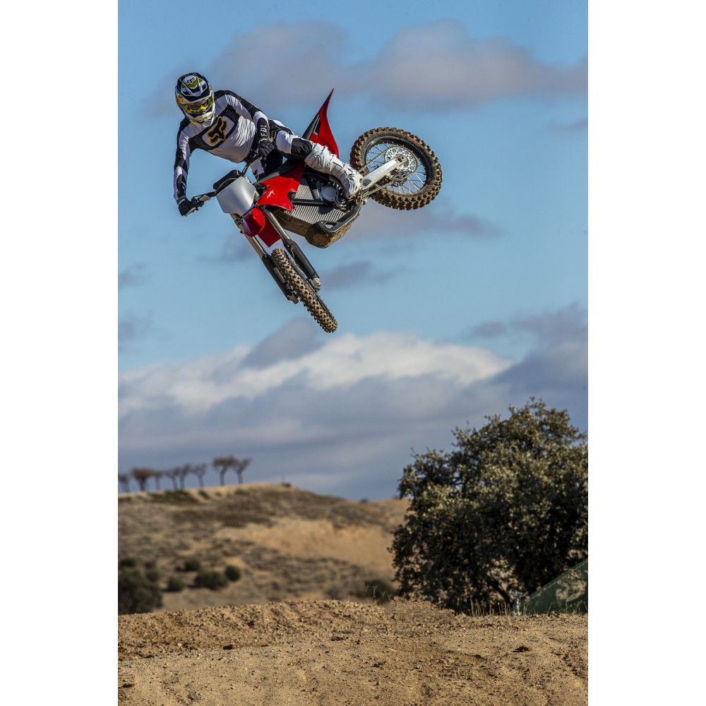 stark-varg-StarkF_ActionR1_SebTo